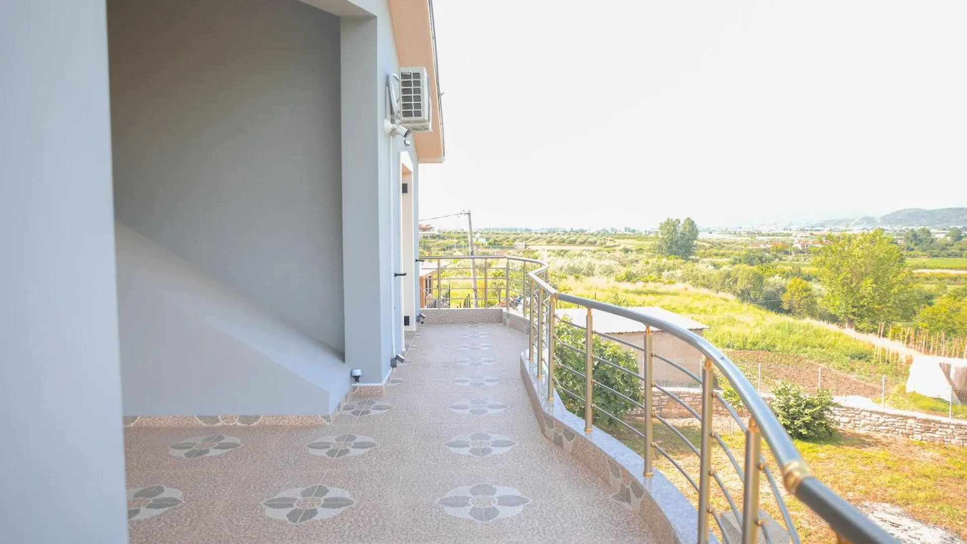 Amla'S Villa Berat